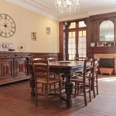 La Maison Des 4 M Bed and Breakfast