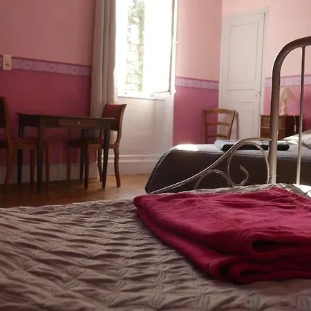 La Maison Des 4 M Frühstückspension
